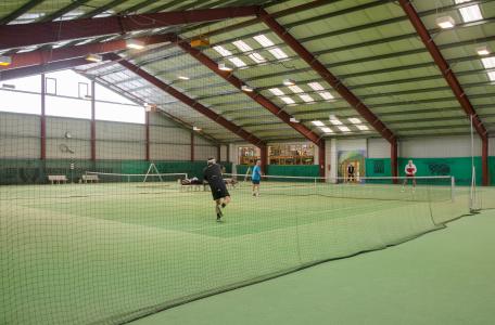 Tennishalle online buchen...